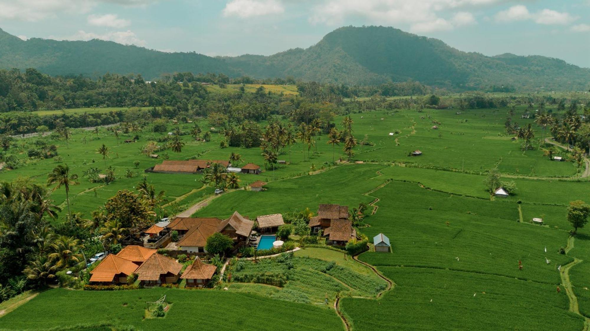 Kubu Sakian Villa And Restaurant Sidemen Silebeng Exterior foto